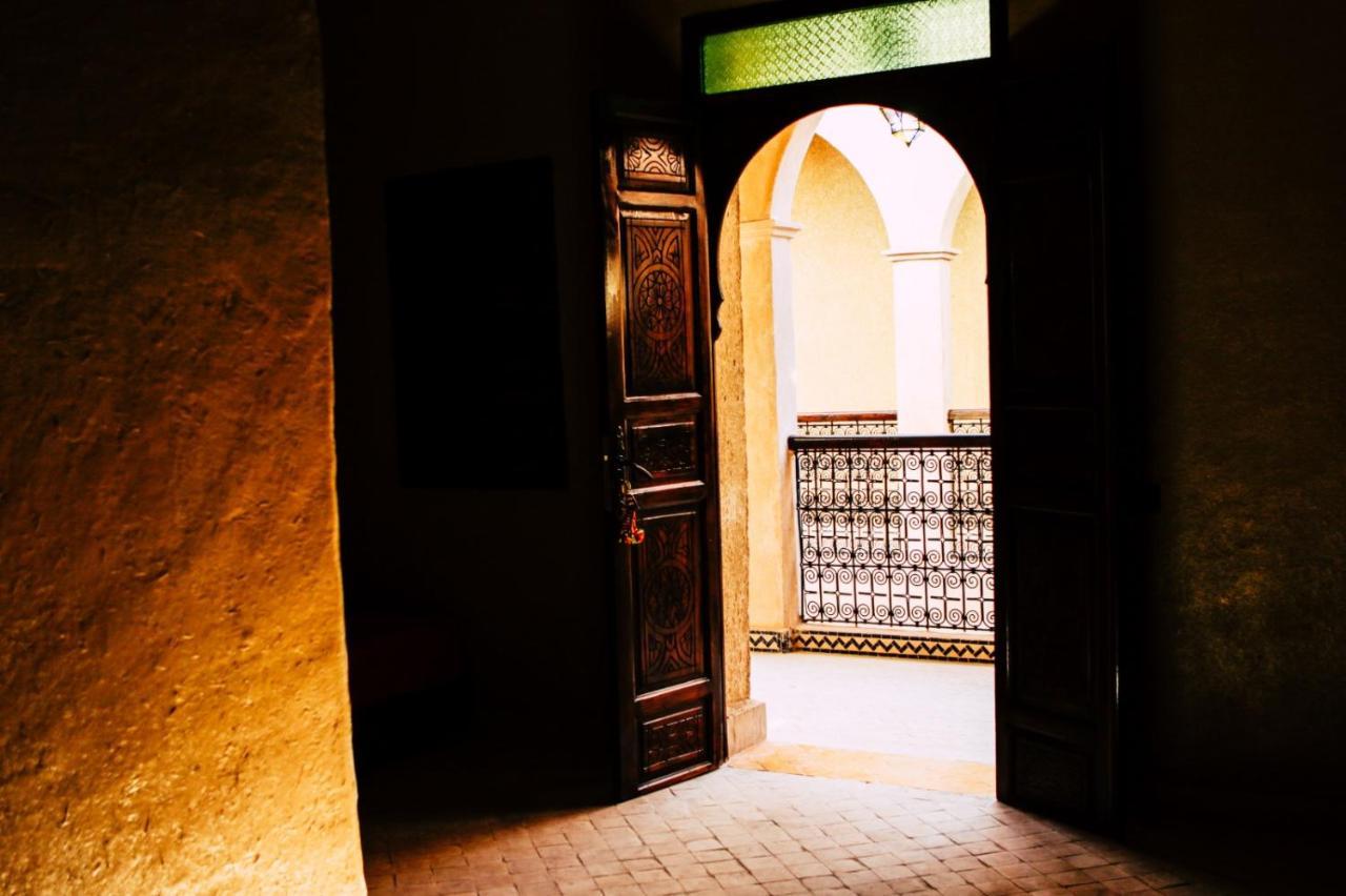 Riad Caravasar Мерзуга Экстерьер фото